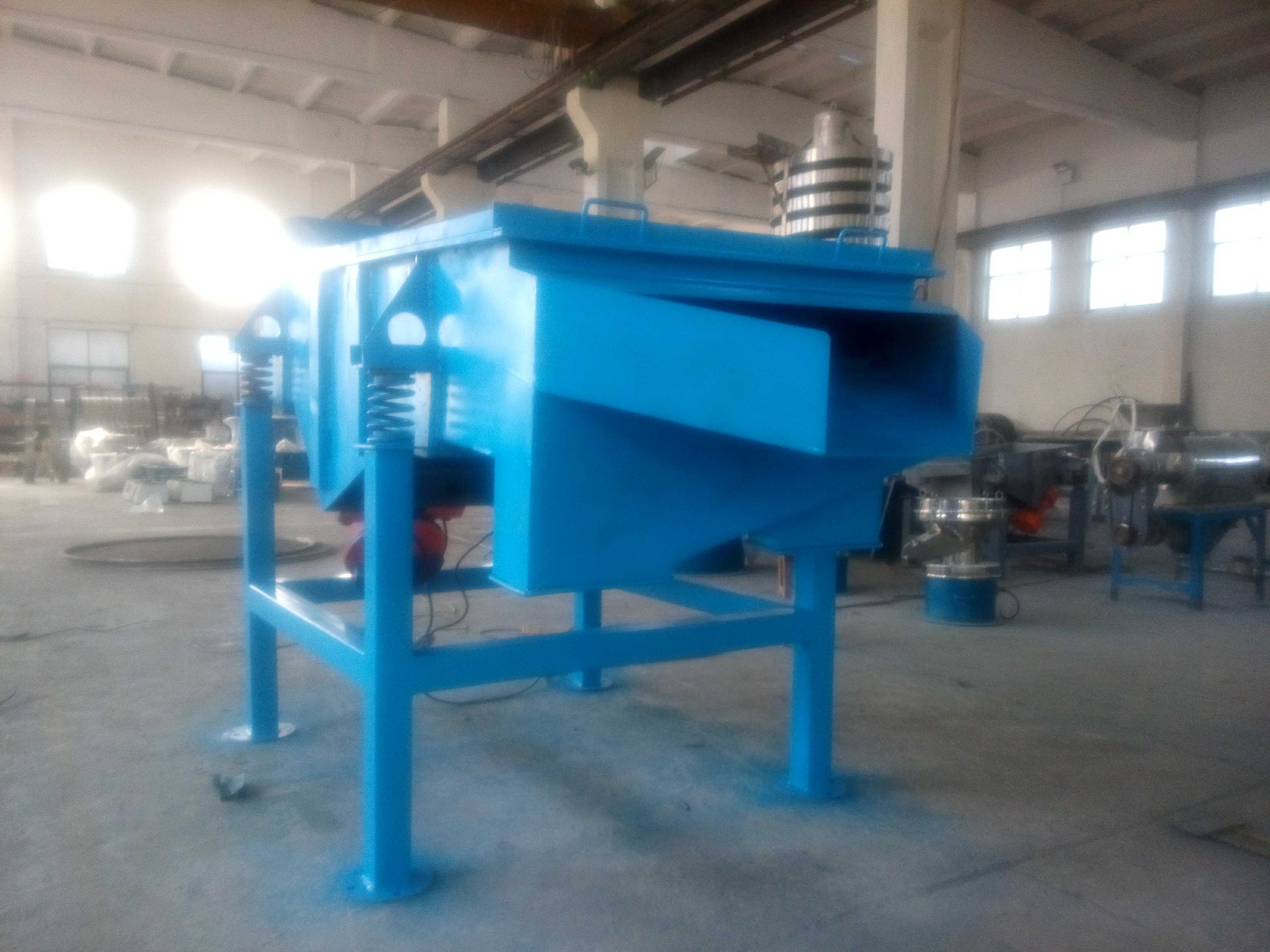 采購直線振動篩時怎么檢查挑選電機(jī)？(直線振動篩電機(jī))