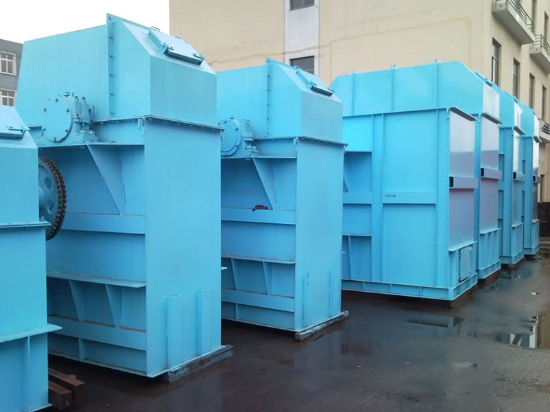 往復(fù)式提升機(jī)輸送物料質(zhì)量不能大，粒度也不能大(z型連續(xù)往復(fù)式提升機(jī))