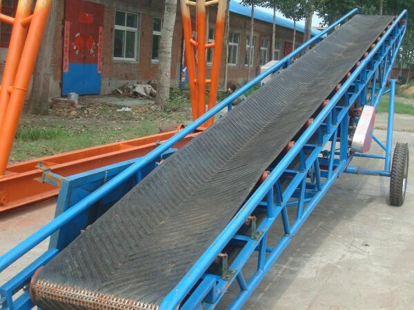 大傾角皮帶輸送機(jī)的焊接間隙問題有哪些？